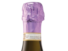 Quase 1 milhão de garrafas de prosecco Kirkland retiradas da Costco