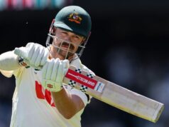 Inglaterra à beira da derrota na série Ashes, com a dupla australiana recebendo grande vantagem