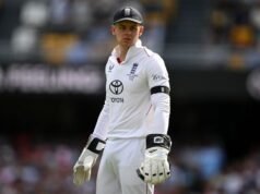 O alarme da Inglaterra soou após o momento de pesadelo de Jamie Smith e a sessão ‘errática’ de Gabba