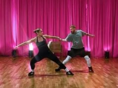 Estrela estritamente de Natal apoiada ao abordar o envolvimento após o choque de ‘morte súbita’