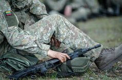 EUA dão prazo para autodefesa aos membros europeus da OTAN – Reuters