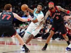 Os 21 pontos de Kon Knueppel levam o Hornets a vencer o Raptors na derrota por 111-86