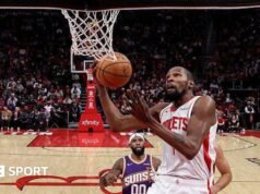 Durant atinge marca de 31.000 pontos na vitória do Rockets sobre o Suns
