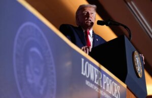 Câmara vota para anular a ordem de Trump e restaurar os direitos de negociação dos trabalhadores federais