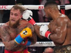 Joshua nocauteia Jake Paul no 6º spherical e vence luta de peso pesado