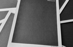 Mais de 500 páginas dos arquivos de Epstein foram totalmente ocultadas, descobriu a CBS Information