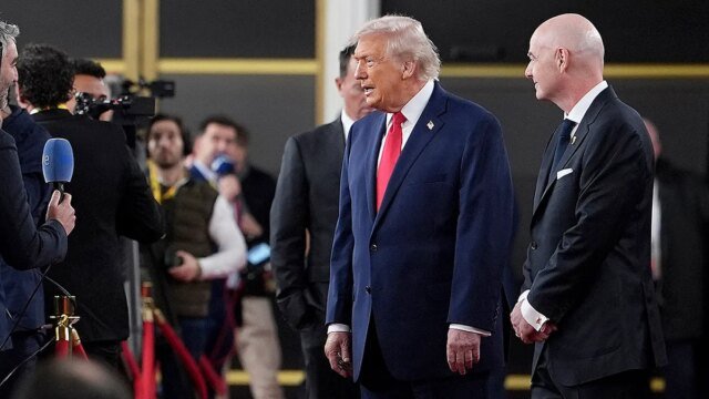 donald-trump-gianni-infantino-speak-media.jpg