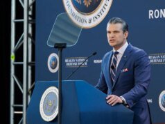 Hegseth sugere grande aumento nos gastos com defesa e revela novos detalhes sobre as operações antinarcoterrorismo de Trump