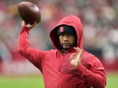 Cardinals QB Kyler Murray fora do resto da temporada devido a uma lesão no pé