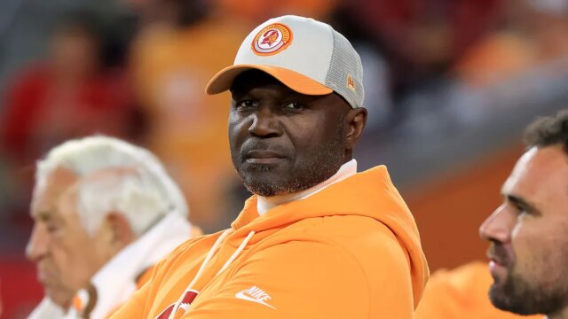 todd-bowles-looks-on-bucs-falcons.jpg