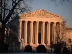 Suprema Corte dos EUA examinará a legalidade da ordem de cidadania por direito de nascença de Trump