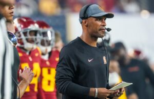 Lincoln Riley sobre o interesse da Penn State em D’Anton Lynn: ‘Bem, veja o que acontece’